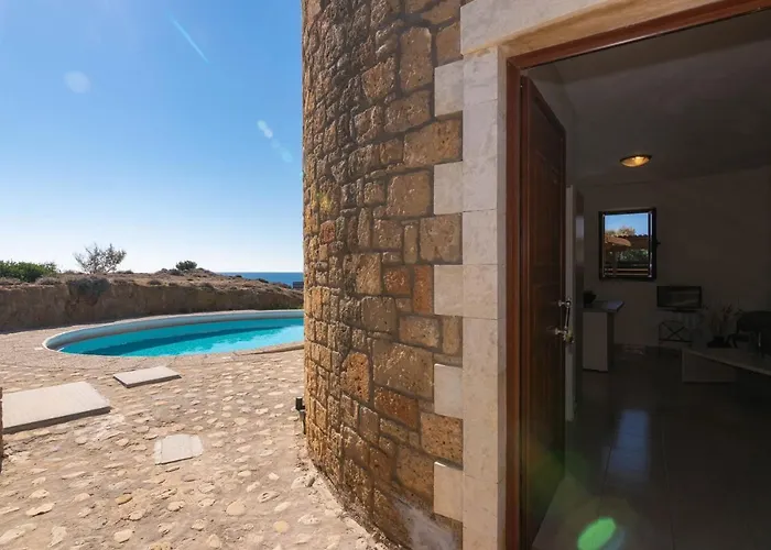 Armonia Seaside Villa