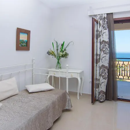 Armonia Seaside Villa