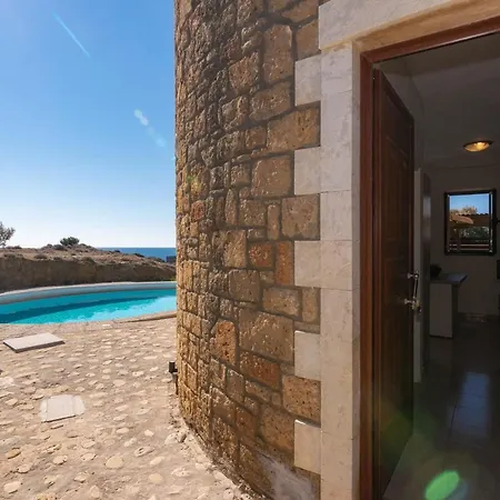 Armonia Seaside Villa