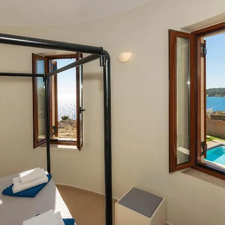 Armonia Seaside Villa