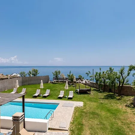 Armonia Seaside Villa *